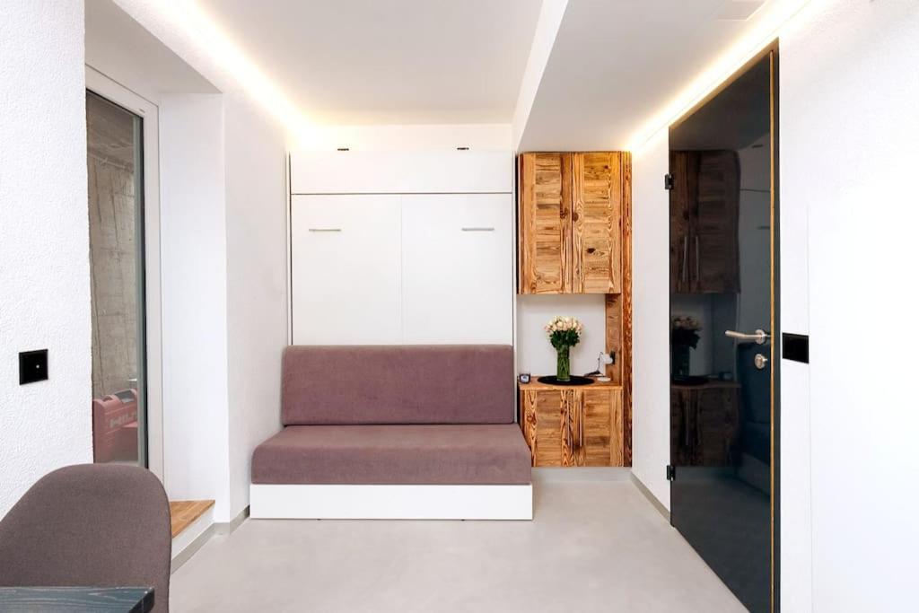 Small But Wow! Studio With Pool @ The Central Lake كرانز مونتانا المظهر الخارجي الصورة