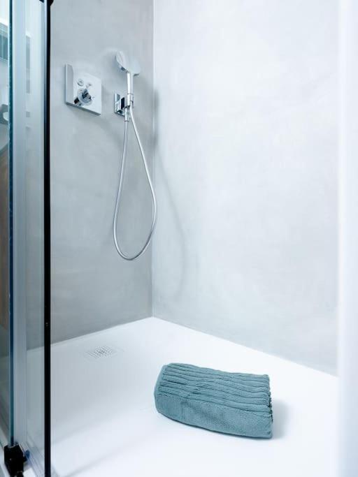 Small But Wow! Studio With Pool @ The Central Lake كرانز مونتانا المظهر الخارجي الصورة