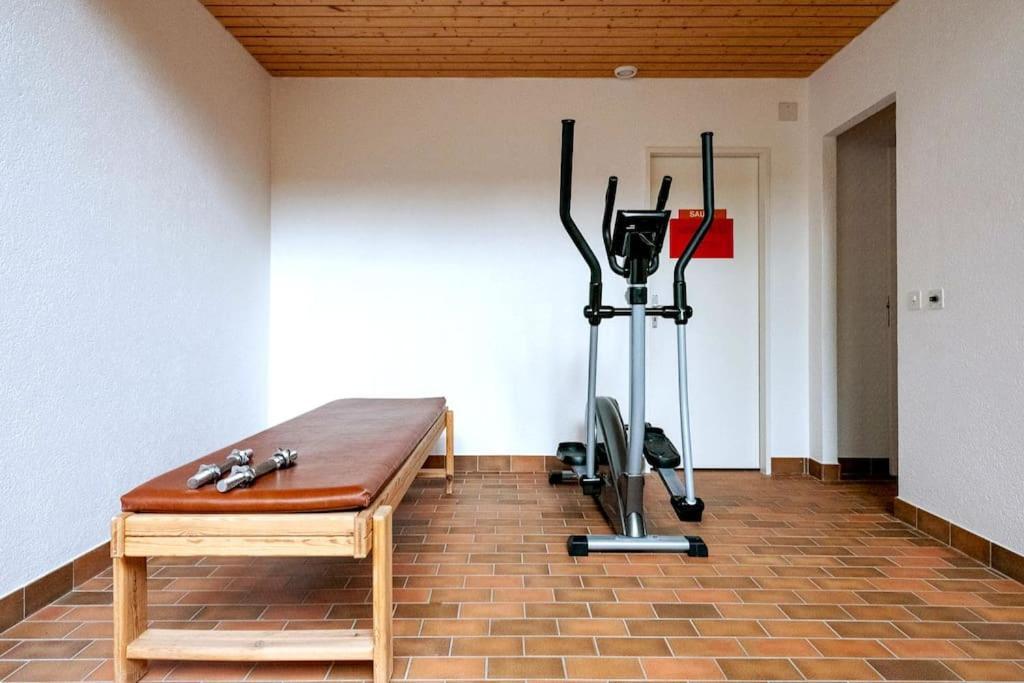 Small But Wow! Studio With Pool @ The Central Lake كرانز مونتانا المظهر الخارجي الصورة